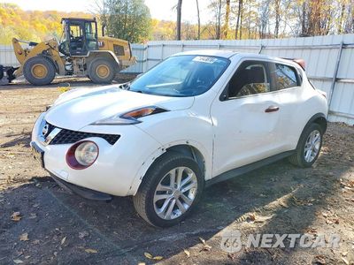 2015 NISSAN JUKE SV JN8AF5MV0FT562806 - główne zdjęcie licytacji z USA - miniatura
