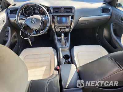 Zdjęcie 8 z 12 samochodu: 2016 VOLKSWAGEN JETTA SPORT VIN:3VWD17AJ2GM400774 - miniatura