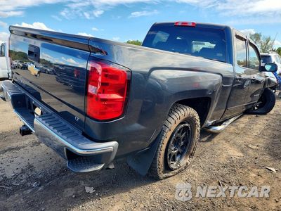 Trzecie zdjęcie samochodu z tyłu: 2018 CHEVROLET SILVERADO K1500 LT VIN:1GCVKREC2JZ306864 - miniatura