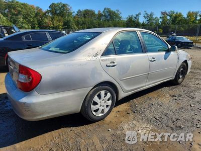 Trzecie zdjęcie samochodu z tyłu: 2004 TOYOTA CAMRY LE VIN:4T1BE32K94U806715 - miniatura