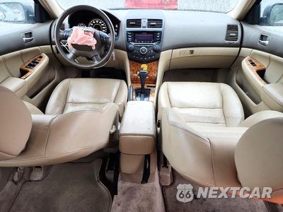 Zdjęcie 8 z 13 samochodu: 2005 HONDA ACCORD EX VIN:JHMCM56825C003823 - miniatura
