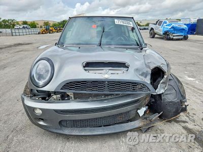 Piąte zdjęcie samochodu w środku: 2004 MINI COOPER S VIN:WMWRE33414TD82178 - miniatura