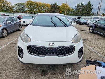 Piąte zdjęcie samochodu w środku: 2017 KIA SPORTAGE LX VIN:KNDPMCAC1H7271777 - miniatura