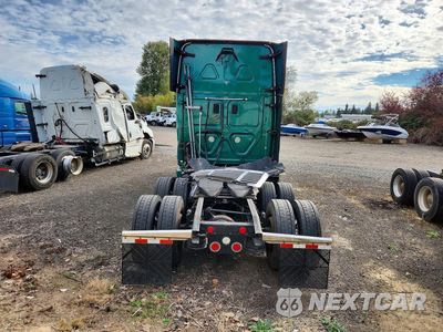 Zdjęcie 6 z 14 samochodu: 2014 FREIGHTLINER CASCADIA SEMI TRUCK VIN:3AKJGLD59ESFN2013 - miniatura