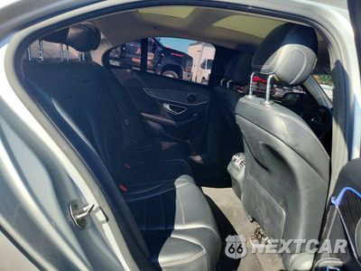 Zdjęcie 10 z 12 samochodu: 2016 MERCEDES-BENZ C 300 4MATIC VIN:55SWF4KB9GU176229 - miniatura