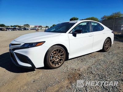 2024 TOYOTA CAMRY HYBRID SE NIGHTSHADE 4T1T31AK6RU063311 - główne zdjęcie licytacji z USA - miniatura