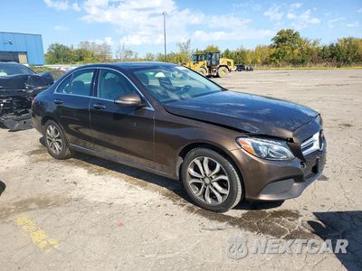 Czwarte zdjęcie samochodu z boku: 2016 MERCEDES-BENZ C 300 4MATIC VIN:55SWF4KB9GU112109 - miniatura