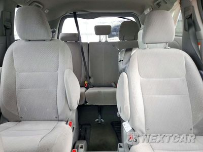 Zdjęcie 10 z 13 samochodu: 2017 TOYOTA SIENNA LE VIN:5TDKZ3DC2HS870412 - miniatura