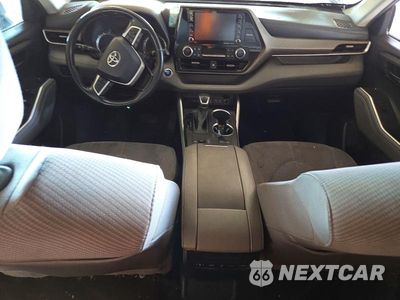 Zdjęcie 8 z 13 samochodu: 2022 TOYOTA HIGHLANDER LE VIN:5TDZZRAH2NS092660 - miniatura