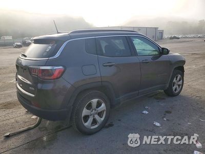 Trzecie zdjęcie samochodu z tyłu: 2018 JEEP COMPASS LATITUDE VIN:3C4NJDBB6JT418110 - miniatura