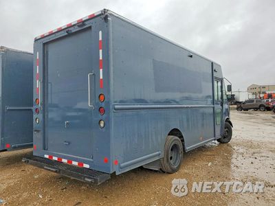 Trzecie zdjęcie samochodu z tyłu: 2020 FORD F59 DELIVERY TRUCK VIN:1F65F5KN4L0A11844 - miniatura