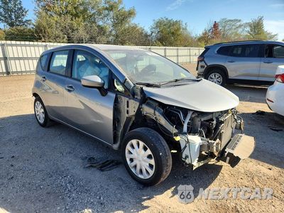 Czwarte zdjęcie samochodu z boku: 2015 NISSAN VERSA NOTE SV VIN:3N1CE2CP2FL367838 - miniatura