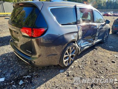 Czwarte zdjęcie samochodu z boku: 2017 CHRYSLER PACIFICA LIMITED VIN:2C4RC1GG2HR599430 - miniatura