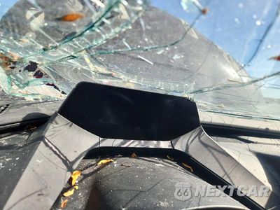 Zdjęcie 9 z 12 samochodu: 2024 TOYOTA PRIUS XLE VIN:JTDADABU6R3021025 - miniatura