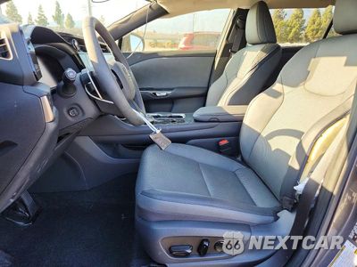 Zdjęcie 7 z 13 samochodu: 2025 LEXUS RZ 450E VIN:JTJAAAAB9SA029806 - miniatura