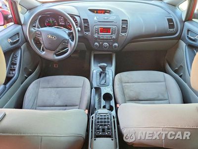 Zdjęcie 8 z 12 samochodu: 2015 KIA FORTE LX VIN:KNAFX4A66F5422430 - miniatura