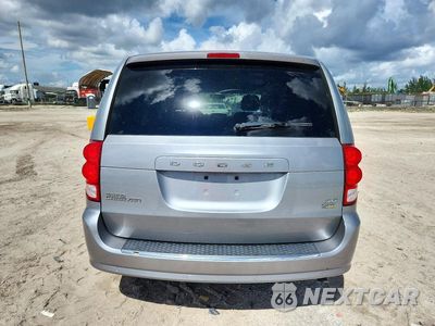 Zdjęcie 6 z 13 samochodu: 2015 DODGE GRAND CARAVAN SXT VIN:2C4RDGCG3FR591811 - miniatura