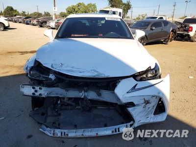 Piąte zdjęcie samochodu w środku: 2017 LEXUS IS 200T VIN:JTHBA1D27H5051077 - miniatura