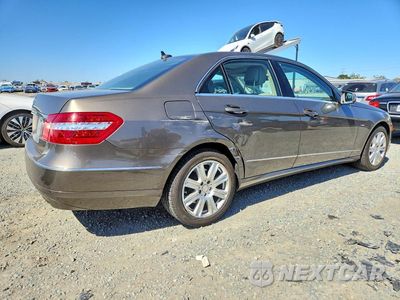Trzecie zdjęcie samochodu z tyłu: 2012 MERCEDES-BENZ E 350 VIN:WDDHF5KB9CA554896 - miniatura