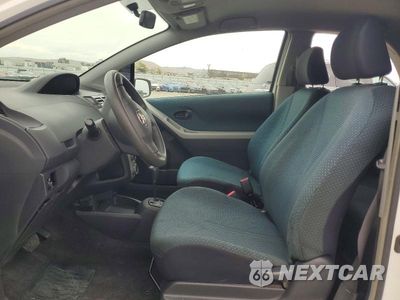 Zdjęcie 7 z 12 samochodu: 2007 TOYOTA YARIS BASE VIN:JTDJT923475130822 - miniatura