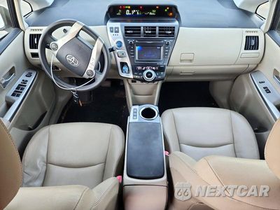 Zdjęcie 8 z 13 samochodu: 2012 TOYOTA PRIUS V FIVE VIN:JTDZN3EU9C3112014 - miniatura