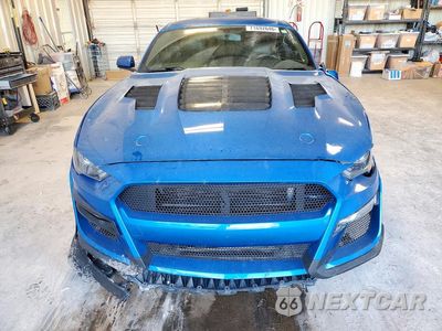Piąte zdjęcie samochodu w środku: 2019 FORD MUSTANG VIN:1FA6P8TH8K5120436 - miniatura