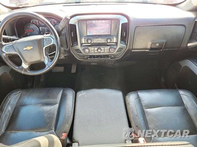 Zdjęcie 8 z 13 samochodu: 2018 CHEVROLET SILVERADO K1500 LT VIN:3GCUKREC9JG319669 - miniatura