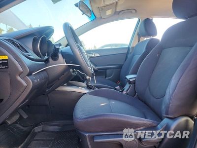 Zdjęcie 7 z 13 samochodu: 2013 KIA FORTE EX VIN:KNAFU4A21D5721598 - miniatura