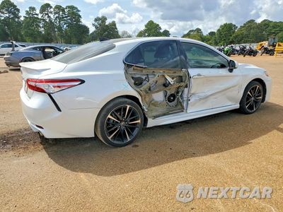 Trzecie zdjęcie samochodu z tyłu: 2020 TOYOTA CAMRY XSE VIN:4T1K61AK3LU857760 - miniatura