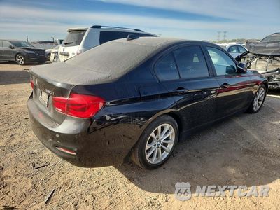 Trzecie zdjęcie samochodu z tyłu: 2018 BMW 320 XI VIN:WBA8A3C52JA488269 - miniatura