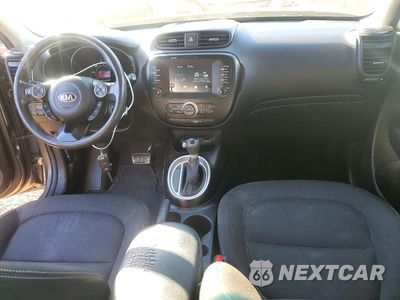 Zdjęcie 8 z 12 samochodu: 2018 KIA SOUL + VIN:KNDJP3A57J7601023 - miniatura