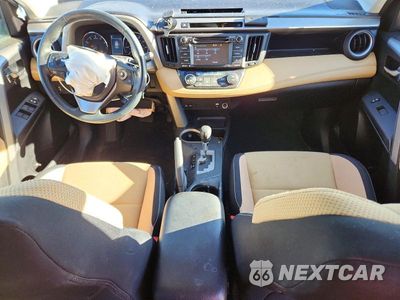Zdjęcie 8 z 13 samochodu: 2016 TOYOTA RAV4 XLE VIN:2T3RFREV5GW447623 - miniatura