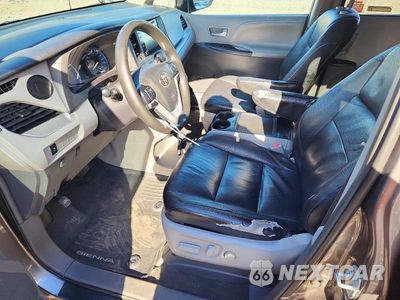 Zdjęcie 7 z 13 samochodu: 2018 TOYOTA SIENNA LE VIN:5TDKZ3DC5JS902274 - miniatura