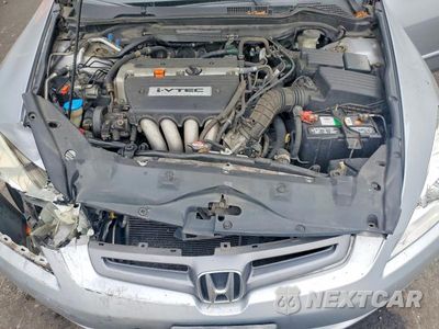 Zdjęcie 11 z 12 samochodu: 2005 HONDA ACCORD EX VIN:1HGCM56855A191574 - miniatura