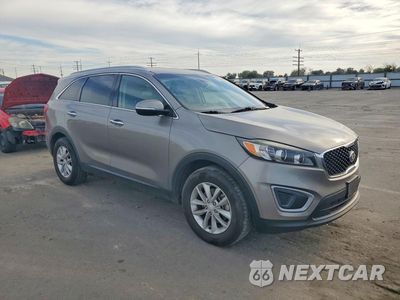 Czwarte zdjęcie samochodu z boku: 2017 KIA SORENTO LX VIN:5XYPG4A37HG275218 - miniatura