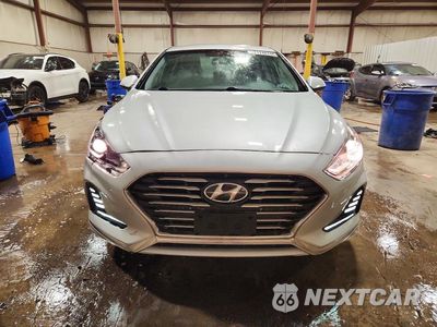 Piąte zdjęcie samochodu w środku: 2019 HYUNDAI SONATA HYBRID SE VIN:KMHE24L34KA091053 - miniatura