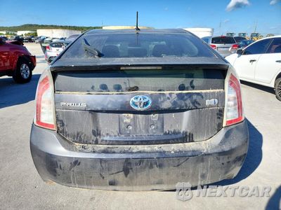 Zdjęcie 6 z 12 samochodu: 2013 TOYOTA PRIUS THREE VIN:JTDKN3DU6D5660772 - miniatura
