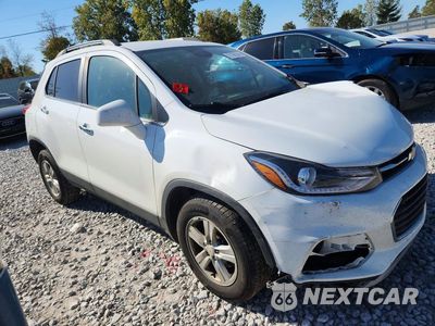 Czwarte zdjęcie samochodu z boku: 2020 CHEVROLET TRAX 1LT VIN:KL7CJPSB6LB066298 - miniatura