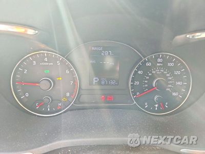 Zdjęcie 9 z 12 samochodu: 2014 KIA FORTE LX VIN:KNAFX4A68E5212605 - miniatura