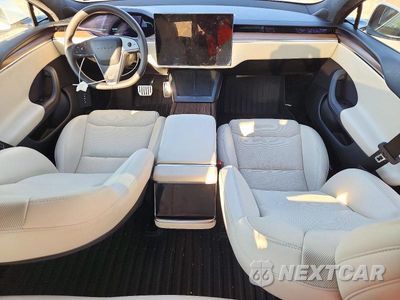 Zdjęcie 8 z 13 samochodu: 2023 TESLA MODEL S VIN:5YJSA1E50PF514524 - miniatura