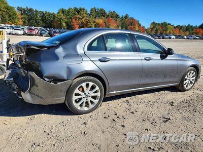 Trzecie zdjęcie samochodu z tyłu: 2019 MERCEDES-BENZ E 300 4MATIC VIN:WDDZF4KB4KA566287 - miniatura
