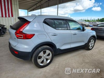 Trzecie zdjęcie samochodu z tyłu: 2020 VOLVO XC40 T4 MOMENTUM VIN:YV4AC2HKXL2210138 - miniatura
