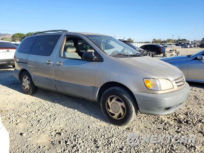 Czwarte zdjęcie samochodu z boku: 2001 TOYOTA SIENNA LE VIN:4T3ZF13CX1U351075 - miniatura