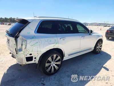 Trzecie zdjęcie samochodu z tyłu: 2021 VOLVO XC90 T6 INSCRIPTION VIN:YV4A221L2M1772967 - miniatura