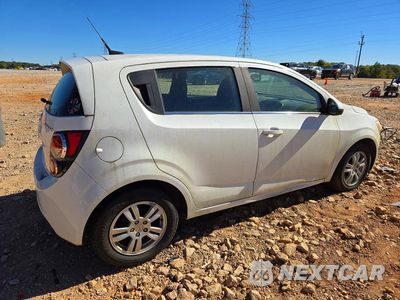 Trzecie zdjęcie samochodu z tyłu: 2012 CHEVROLET SONIC LT VIN:1G1JC6SH4C4121086 - miniatura