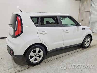 Trzecie zdjęcie samochodu z tyłu: 2018 KIA SOUL BASE VIN:KNDJN2A23J7507825 - miniatura