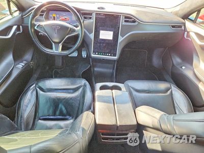 Zdjęcie 8 z 13 samochodu: 2015 TESLA MODEL S VIN:5YJSA1E4XFF113987 - miniatura