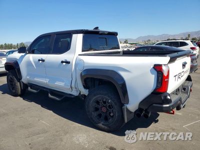 Drugie zdjęcie samochodu z przodu: 2025 TOYOTA TACOMA TRD PRO HV VIN:3TYLC5LN9ST038145 - miniatura