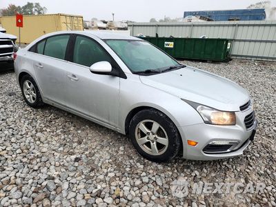 Czwarte zdjęcie samochodu z boku: 2015 CHEVROLET CRUZE LT VIN:1G1PC5SB3F7192833 - miniatura