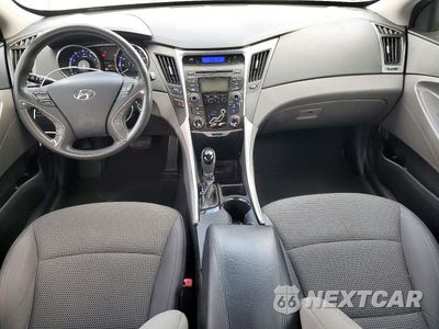 Zdjęcie 8 z 12 samochodu: 2012 HYUNDAI SONATA GLS VIN:5NPEB4AC3CH379261 - miniatura